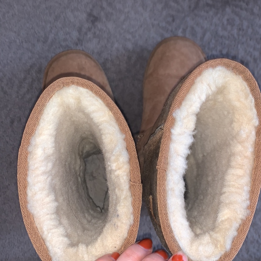 Uggs - image 8